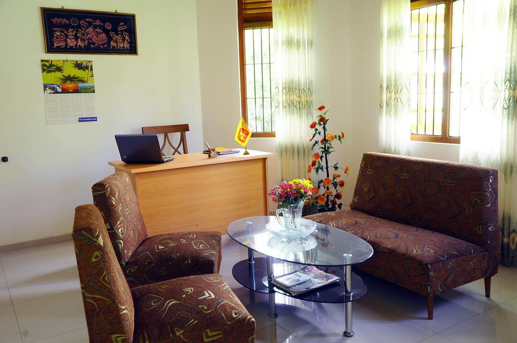 Lumbini Villa Μπεντότα Δωμάτιο φωτογραφία
