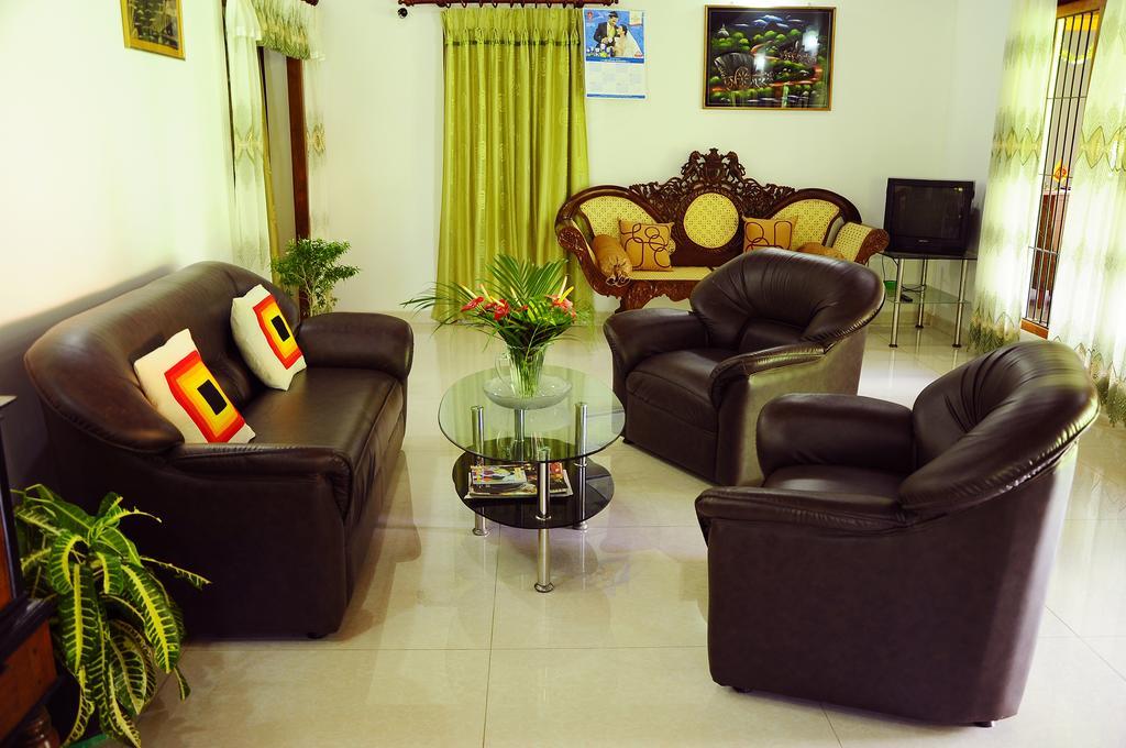 Lumbini Villa Μπεντότα Δωμάτιο φωτογραφία