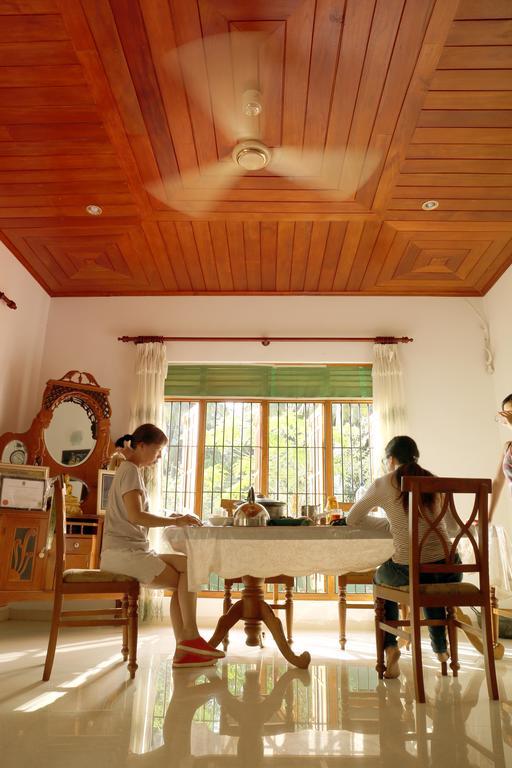 Lumbini Villa Μπεντότα Εξωτερικό φωτογραφία
